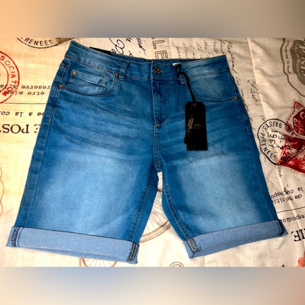 Six‎ Lincoln New York shorts NWT